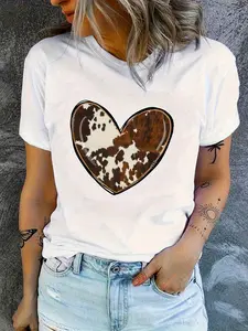 Christmas Sweatshirts for Women  Christmas Gift Tee, Local 1pc Women's Casual Heart Cow Print Pattern Design 2D FlatPrint T-Shirt, 100% Short Sleeve Crew-Neck, Regular Oversize All Season Tee, Fabric, 180G for Valentines Day Gift