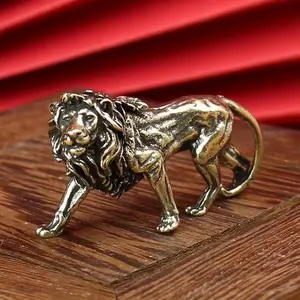 Handmade Vintage Lion Leopard Keychain Pendant Cool Lion Decoration for Men and Women Box Bag Pendant Accessories