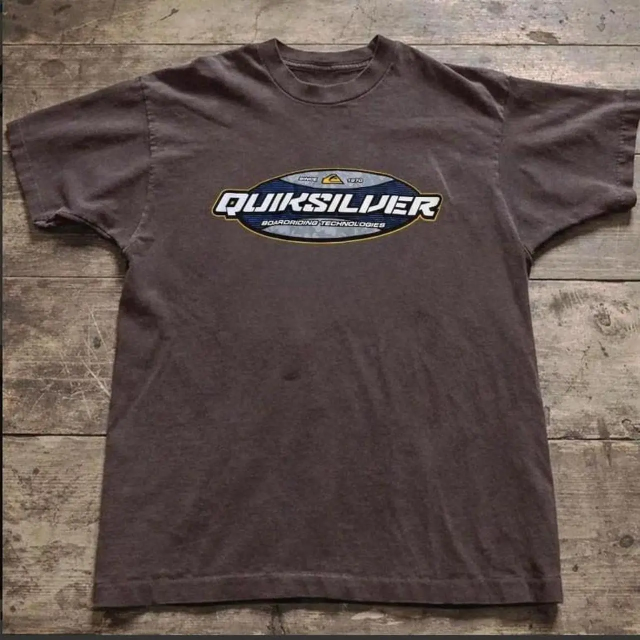 Retro Quiksilver Logo Graphic T-Shirt, 90s Surf Core Oval Tech Tee, Unisex Chocolate Brown Cotton Oversized Streetwear Shirt
