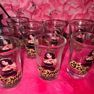 Personalized Custom Shot Glasses - Customizable Design for Parties & Gifting - Unique Bar Setup Drinkware
