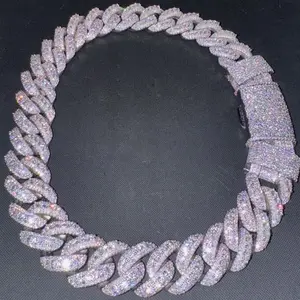 Custom lock heavy chain hip-hop style high-thickness ice crystal full diamond embossed chain VVS diamond Cuban chain necklace, luxurious rapper carnival hip-hop accessory, high-end jewelry gift