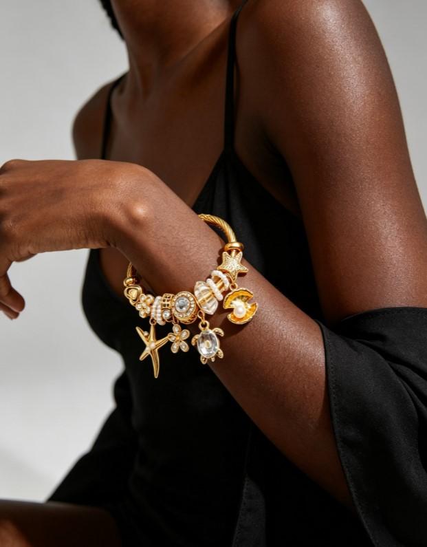 Gold Tone Ocean Theme Cable Wire Charm Bracelet, Starfish, Turtle, Shell, Flower Crystal Pearl Dangle Bangle, Adjustable Open Cuff Beach Jewelry Gift for Women Girls