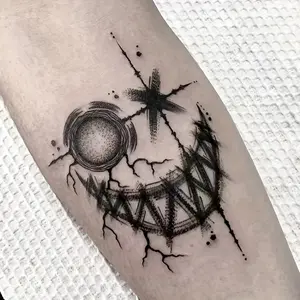 6 Large Herbal Tattoo Stickers, Containing 1 One Clown Smiling Face Elements and 5 Random Styles, Lasting for 7-15 Days, Waterproof and Anti-Friction, Realistic Effect, Suitable for People Who Don't Want Tattoo Pain, Suitable for Halloween