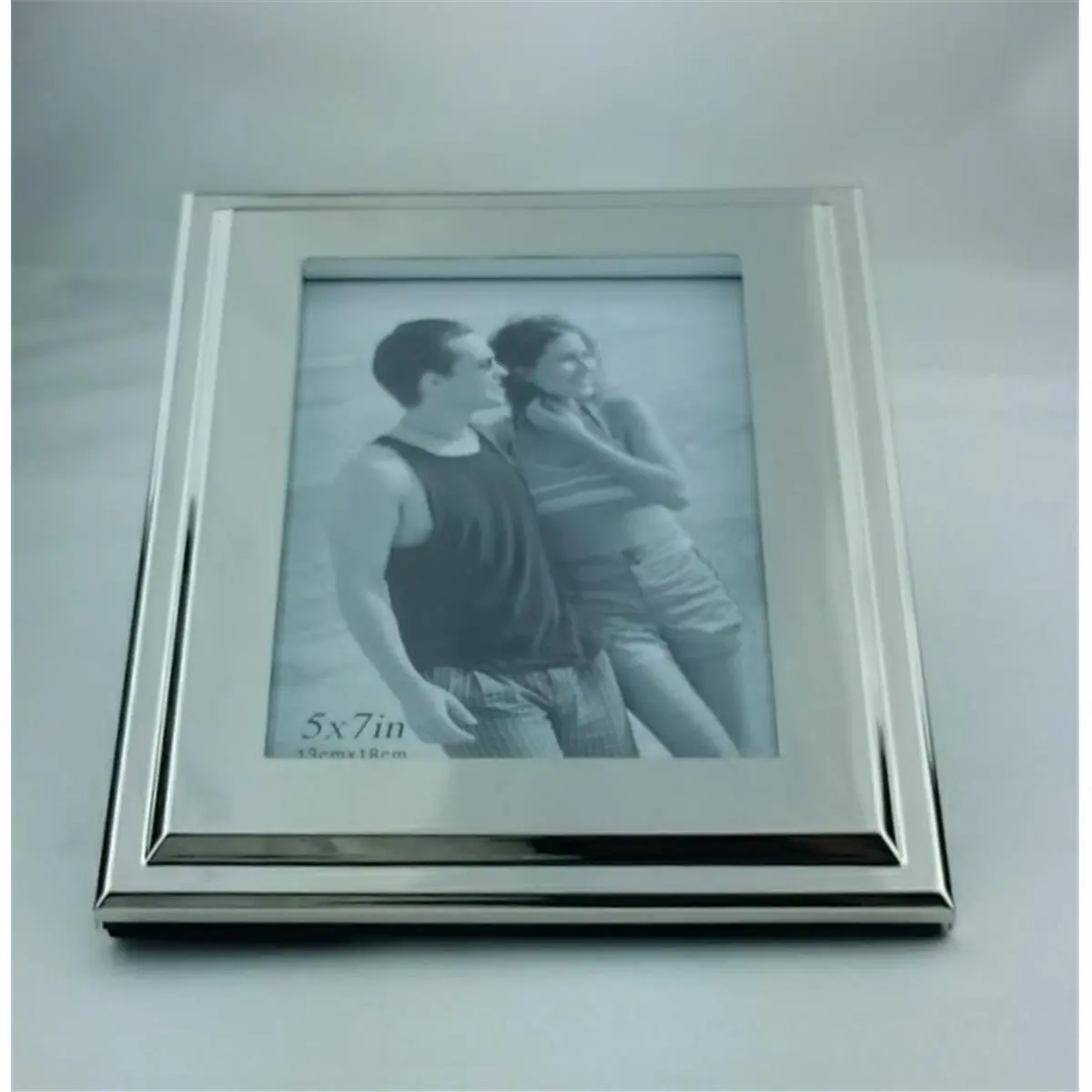 Jiallo 65345 Modern Stepped Photo Frame, 5x7 in, Home Decor Wall-Hanging Frame for Room Decor
