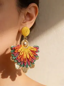 Bohemian Fan-Shaped Fringe Earrings for Women, Handwoven Raffia Straw Jewelry, European Style Exaggerated Vacation Ear Pendants