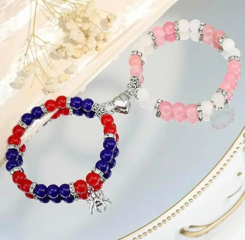 2 Cute Punk Style Glass Bead Bracelets With Spider & Pendant Heart Shape Magnetic Bead Adjustable Elastic Bracelets Couple StyleCharms, Adjustable MagneticFashion Wrists Bands for Women, Ideal forDaily Wear & Christmas Birthday Anniversary Gifts