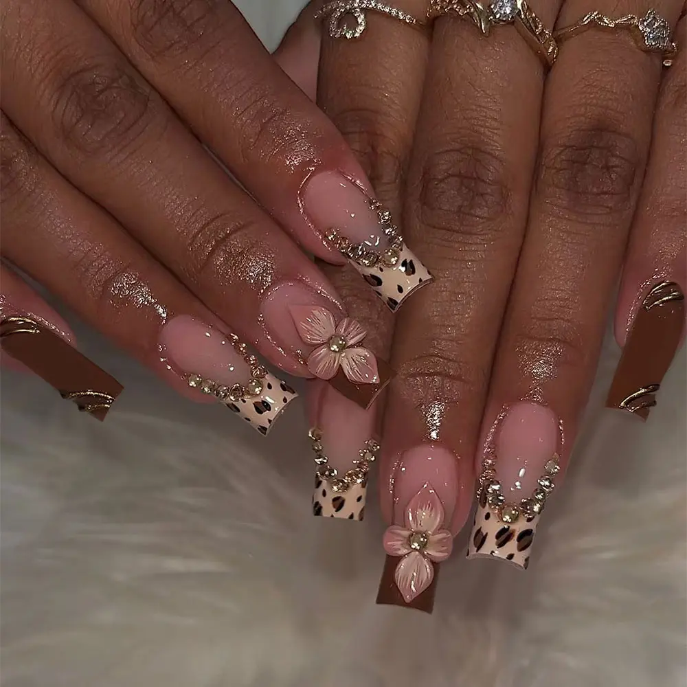 24pcs Medium Square Leopard Print Press-On Nails, 3D Gel Petal Design, Elegant Rhinestone Decorated, Sweet European Style, Easy Wear Acrylic Nail Set for Women and Girls, Nail Art Supplies, Decorative Nails, Glittering Fake Nails
