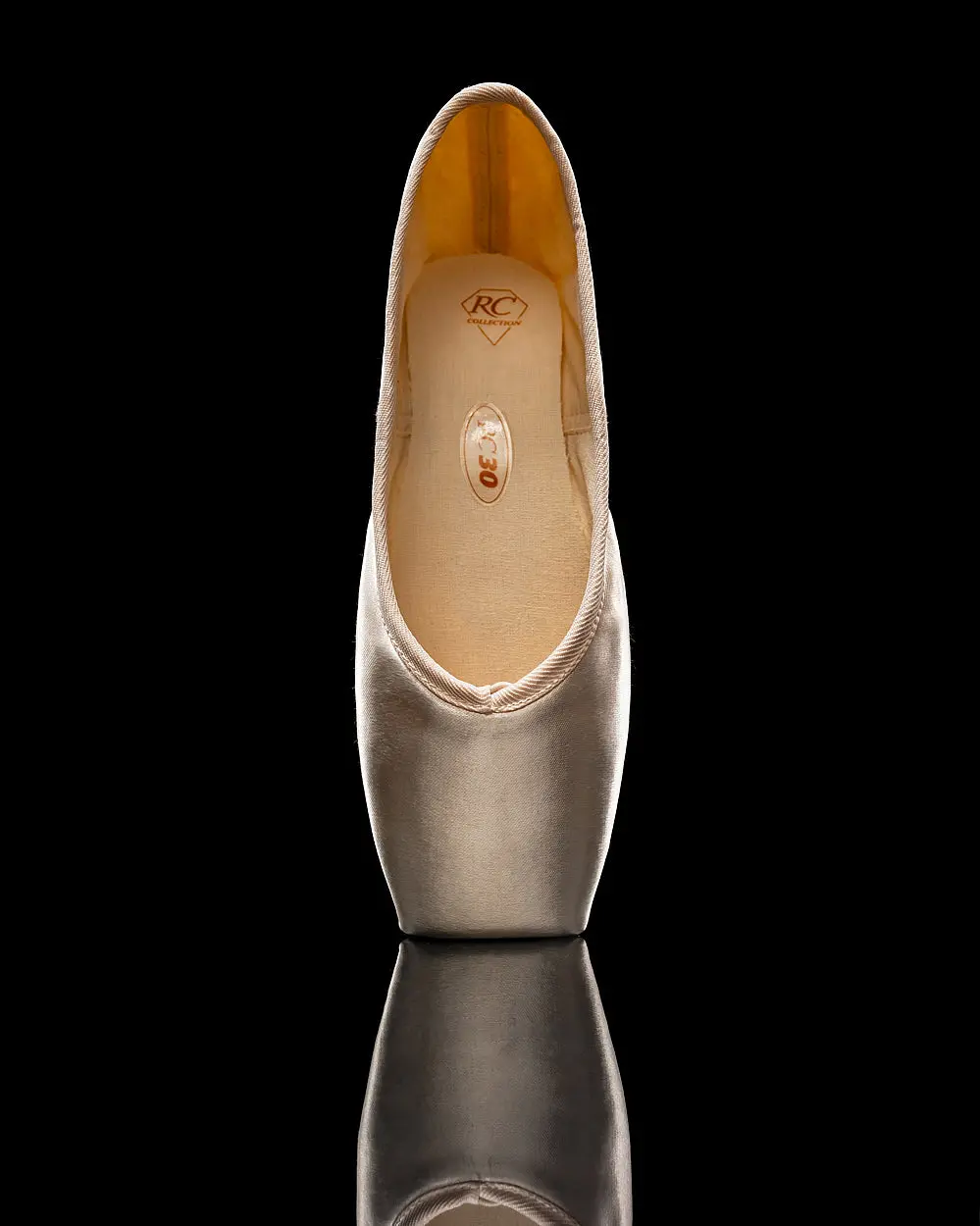 RClass RC32 Fantasia Medium Shank Quiet Pointe Shoe
