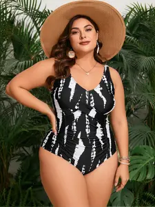 Women's Plus Size Curvy Fit Tie-Dye Asymmetrical Twist 1-Piece Swimsuits, Tummy Control Ruched Bathing Suit with Removable Pads, Boho Black White Outdoor Beach Swimwear, Swimming Women's One-Pieces