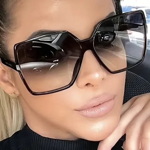 Fashionable PC Frame Sunglasses with Gradient Lenses, Trendy Square Design for Men & Women, Perfect for Daily Wear & Street Style, Square Shape, Casual Style Eyewear