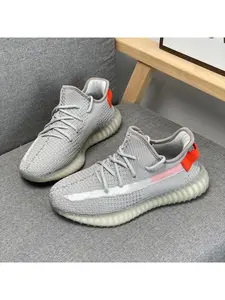 Timeless classic silhouette unisex daily shoes accumulate fashion charm over years, neat appearance fits the rhythm of four-season dressing changes, reduce inconsistent visual feeling and show exclusive dressing taste of new generation in low-profile way.