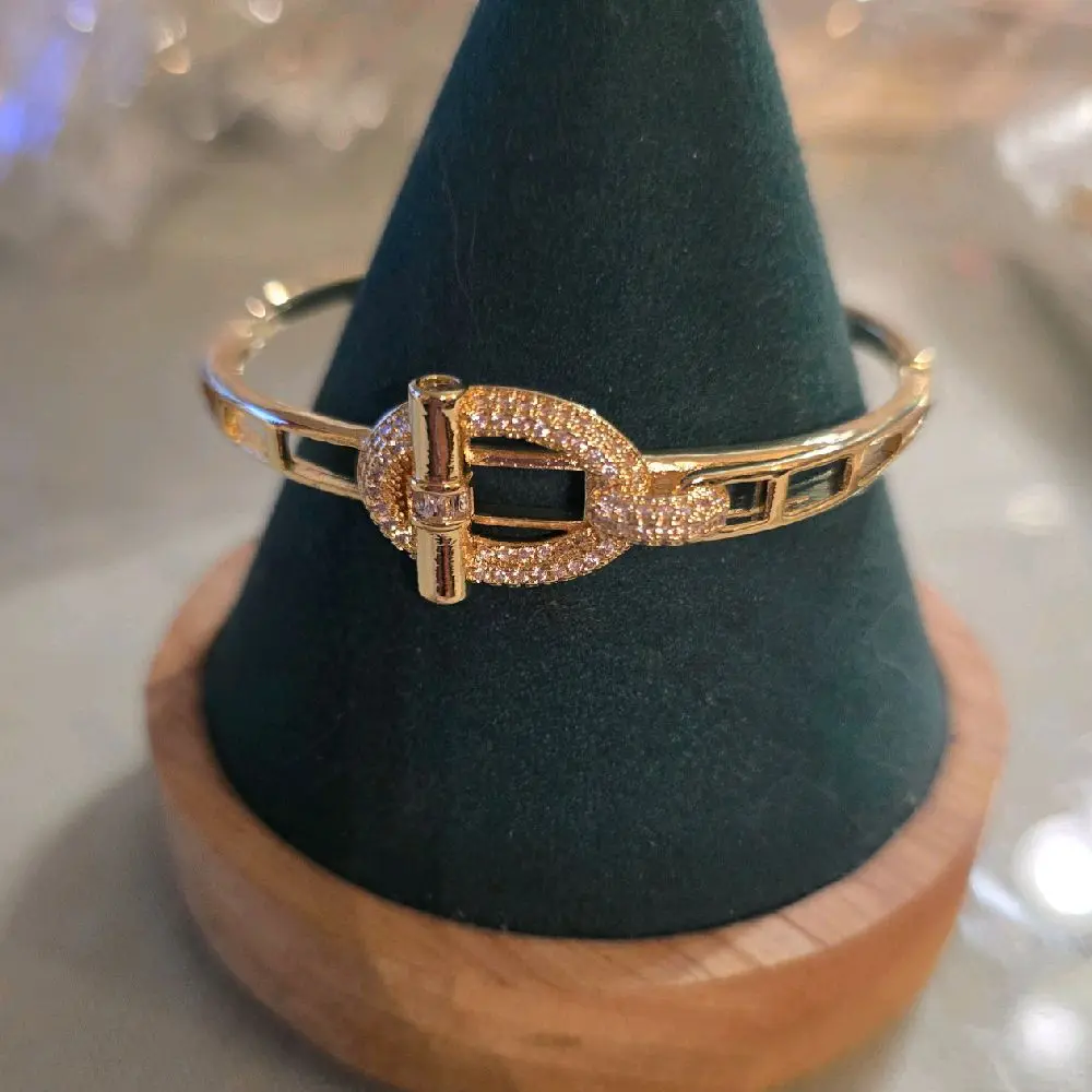 Stylish Oval Buckle Hinged Bangle, Size 7.5