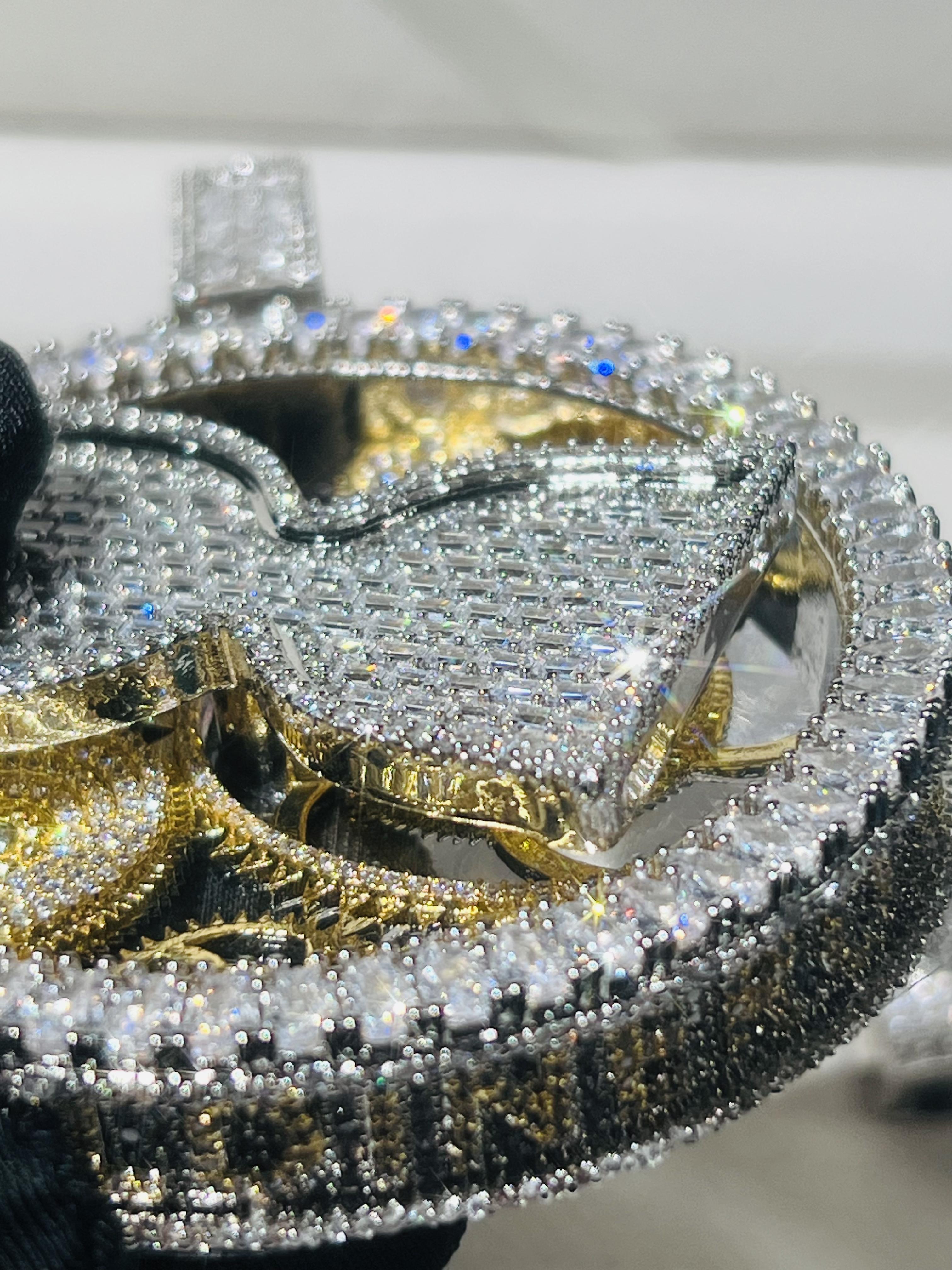 Customized mixed color hourglass rotatable disc jewelry VVS rotatable control hip-hop style hourglass ice pattern full diamond pendant hip-hop street culture jewelry, Father's Day and Mother's Day gifts