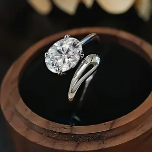Silver Oval Solitaire Ring for Women, Chic Adjustable Open Band Ring with Sparkly Crystal, Modern Fashion Jewelry for Daily Wear Date Night Gift