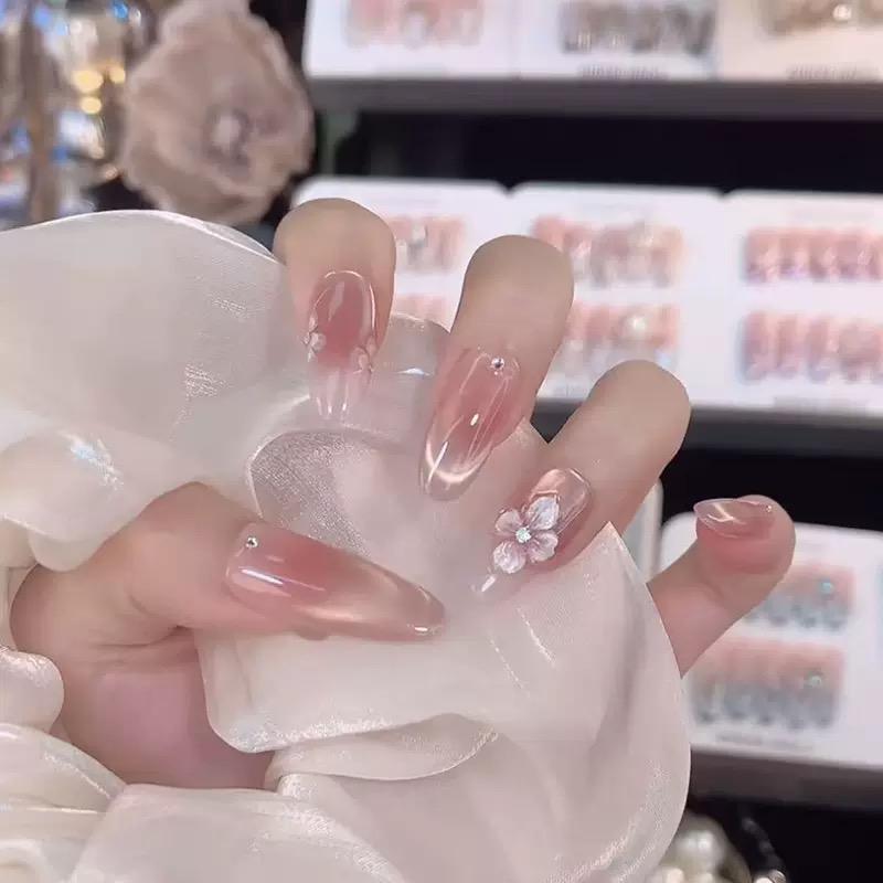 Nail Art Specialized