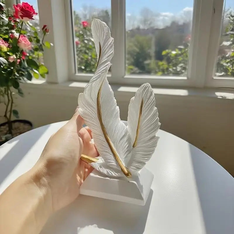 Minimalist Luxury Feather Ornament, Decorative Home Ornament, Decorative Ornaments, Artistic Home Decor Statue, Decoration, Ideal for Living Room and Bedroom, Perfect Moving Gift, Elevate Your Space Style