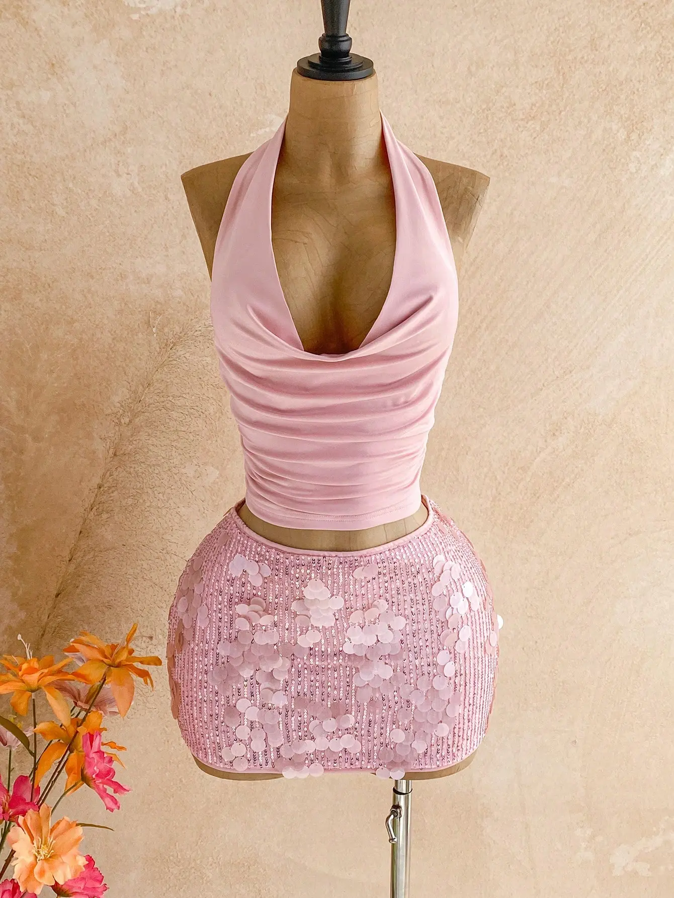 Women’s Hot Pink Sequin Halter Top & Mini Skirt 2 Piece Set, Sparkly 70s Summer Outfit for Women, Sexy Club Party Vacation Festival Night Out Matching Set, sexy summer set