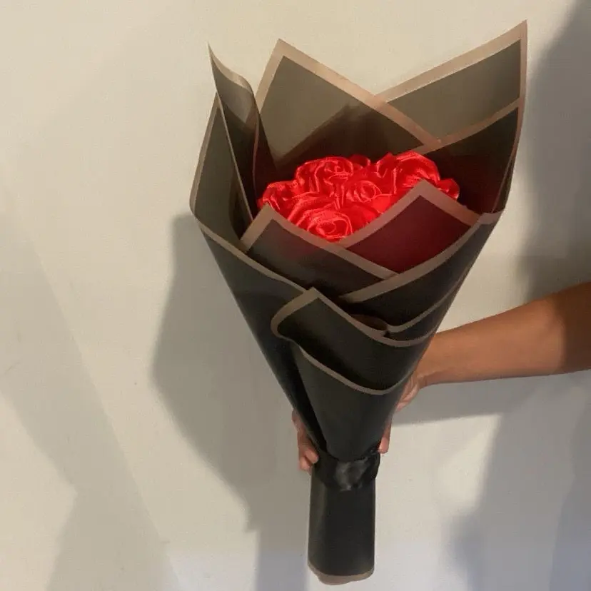 Mini Flower Bouquet Romantic Style with Optional Crown Mini Flower Bouquet Romantic Style with Optional Crown