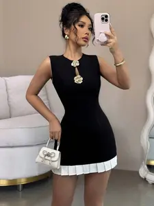 ✨ Women Hollow Metal Buckle Ruffle Trim Dress, Chic Statement Look For Party And Date Night.