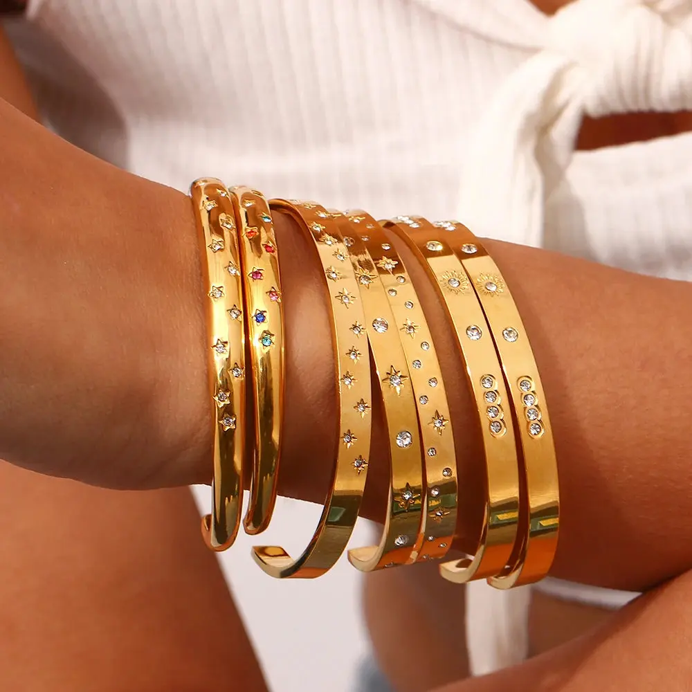 18K Gold Shiny Star Bangles for Women - Fashion Accessory