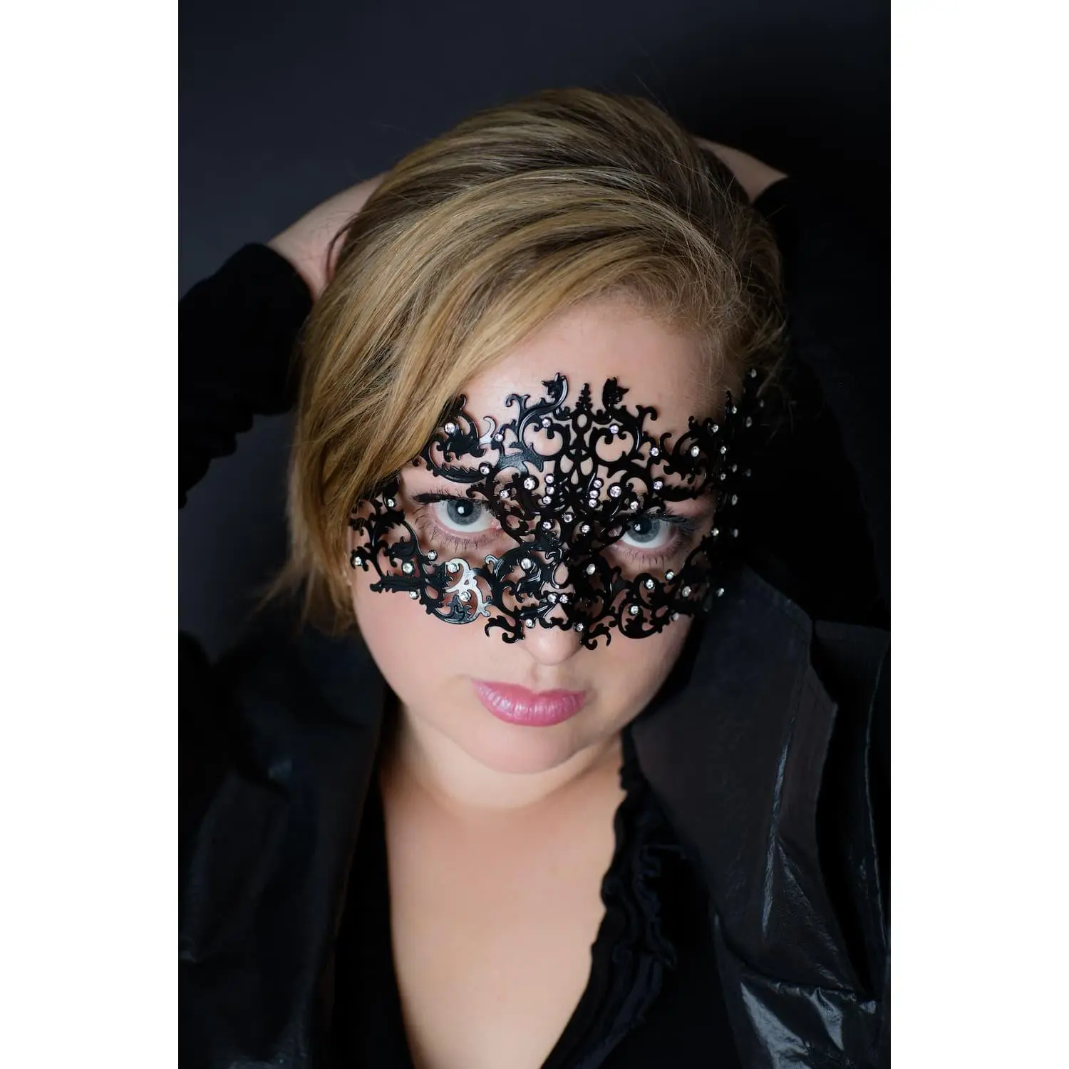 Metal Rhinestone Mask - Black