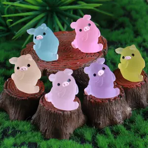 Luminous Resin Mini Pig Fairy Garden Aquarium Potted Plants DIY Garden Decorative Ornaments for Christmas Birthday Party Aquarium Garden Landscape Outdoor Patio Decor New Resin Simulated Luminous Small Pig Figure Car Decor Accessory Rustic Style