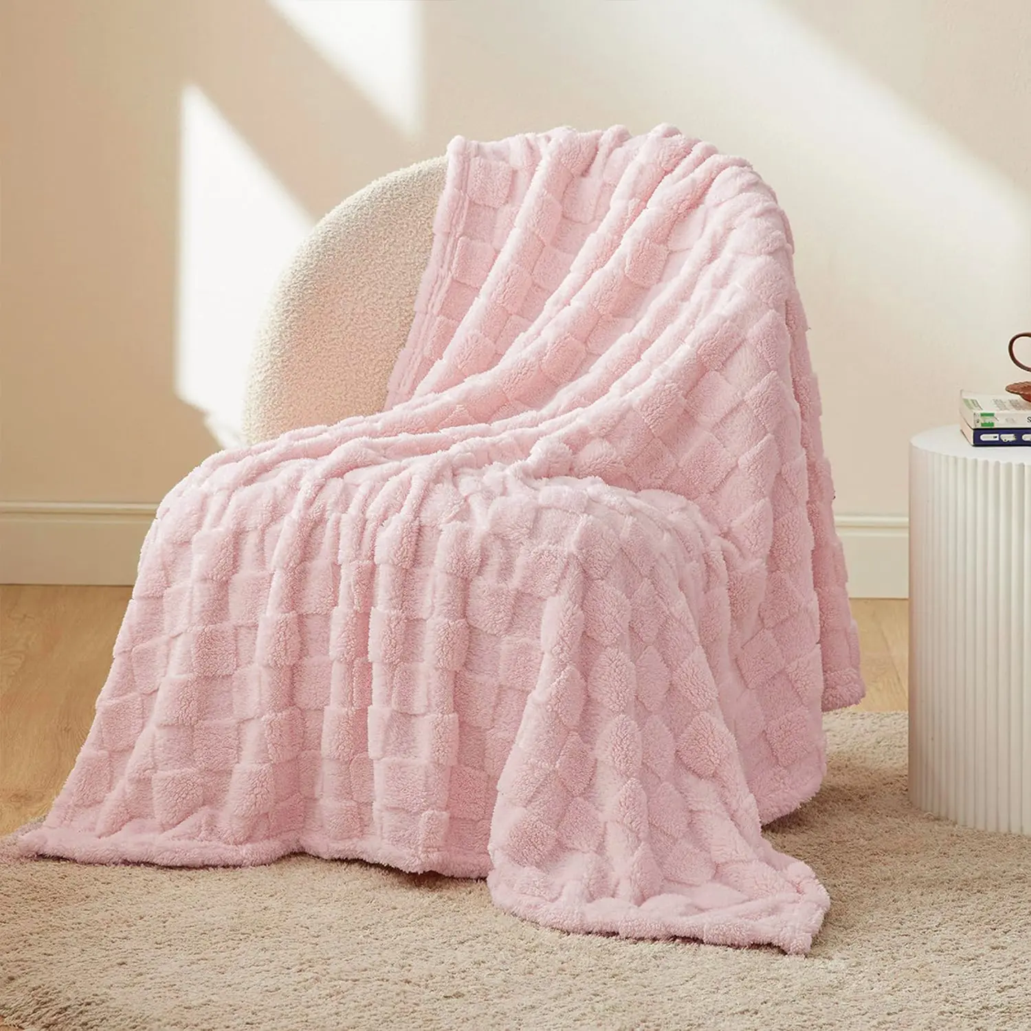 【Super Category】ROSEKIND Super Soft 3D Checkered Fluffy Throw Blanket, Lightweight & Cozy, Decorative Aesthetic Home Decor for Sofa Bed, Ideal Gift for Lovers, Restock Dealsforyoudays, Room Decor, Bedding Decor, Father's Day, Womens Gifts