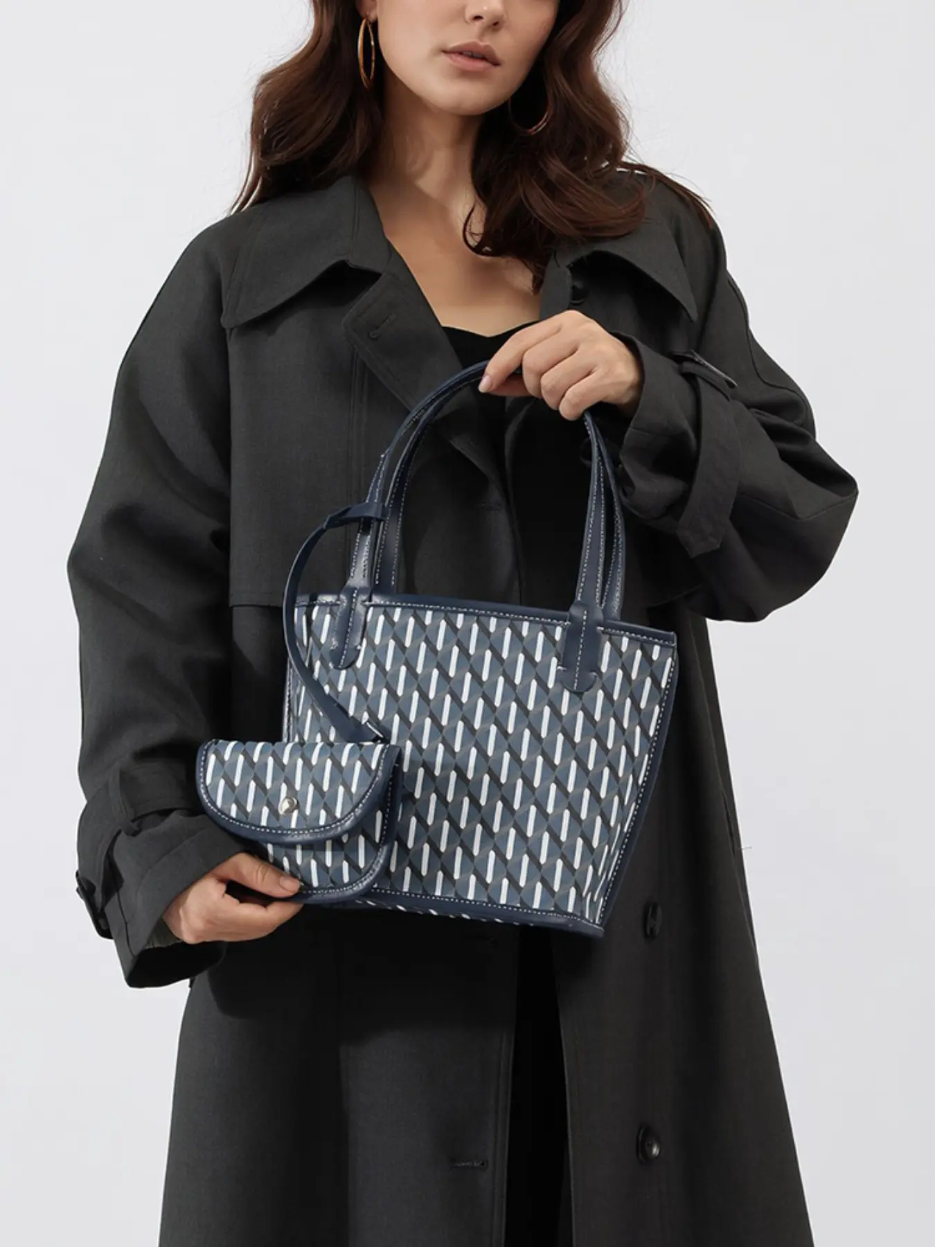 Tote Bag Unique Visual Conflict Mom Bag, Women's 2026 New Large Capacity Commute Handbag, High-End Ripple Basket Shoulder Bag, College Student School Bag, Work Tote Bag, Daily Commuting Bag, Trendy Versatile Bag, Commuter Bag