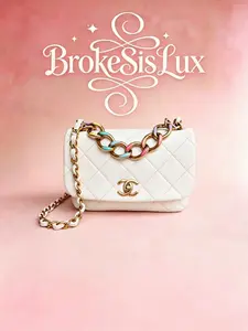 Pre-owned CHANEL 19 Flap Bag in White Quilted Lambskin