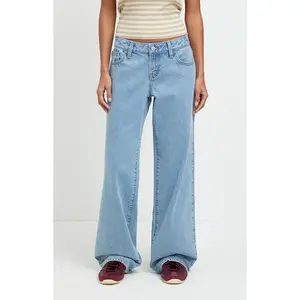 Pacsun Women's Zoe Low Rise Girlfriend Jeans Light Blue Wash
