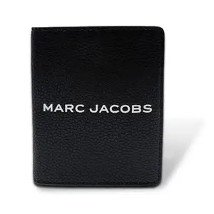 Marc Jacobs Bold Leather Wallet Sleek Black Compact Bifold Organizer with 5 Card Slots 1 ID Window and 1 Bill Pocket for Everyday Use