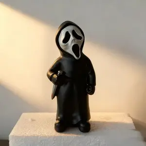 Halloween Horror Movie Statue Decoration Resin Craft, Spooky Atmosphere Desktop Ornament, Ghost Doll Figurine for Halloween Decor, Decorative Figurines