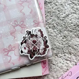 Sleep Token "Roses & Skull" Gothic Phone Grip – Dark Romance Design, Perfect Gift for Metal Music Fans