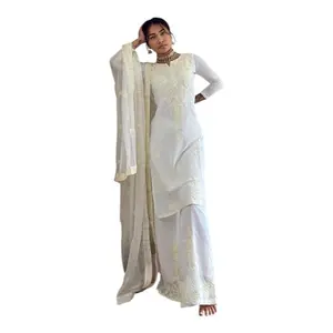 Lilly Kurtha Set - Retro 90's Green Kurtha with Delicate Hand Embroidery for Timeless Vintage Look Perfect for Parties Festivals and Special Occasions