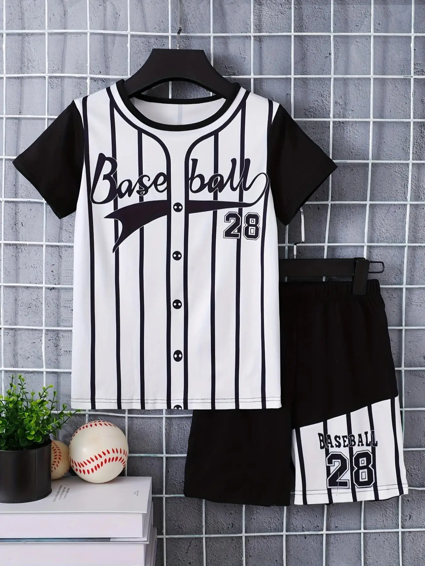 Boy's Letter & Striped Print Short Sleeve Tee & Elastic Waist Shorts Set, Casual Round Neck T-shirt & Shorts, Summer Clothes for Kids Outdoor Sports