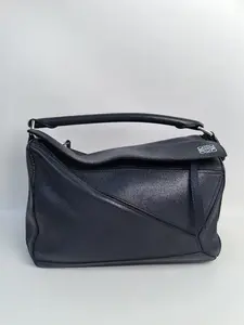 Pre-owned Loewe leather Crossbody Bags Puzzle Large Bag (Black Calfskin with Silver Tone Metal)（BF 12）