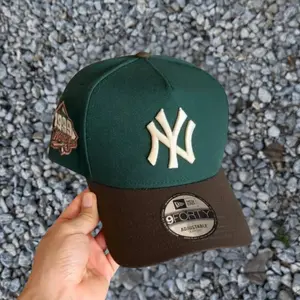 New York Yankees 1999 World Series Snapback Hat Green  NY Yankees 9FIFTY Adjustable Cap