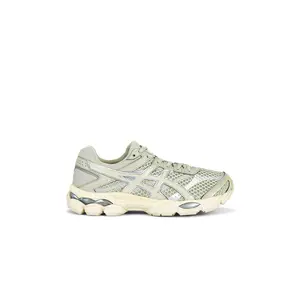 Asics Gel-Cumulus 16 in Dried Leaf Green & Dried Leaf Green