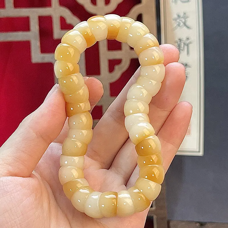 Heart scoring pig intestine