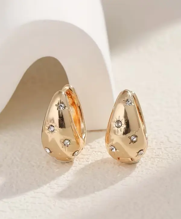 Timeless Touch Earring