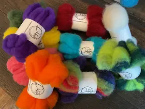 Nome Schoolhouse Corriedale Felting Wool 8 Grams