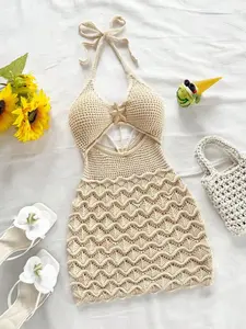 Sexy Backless V-Neck Casual Bohemian Lightweight Crochet Solid Dress with Metal Starfish Decoration, Slim Fit Strapless Dress for Vacation, Concerts, Beach Holidays