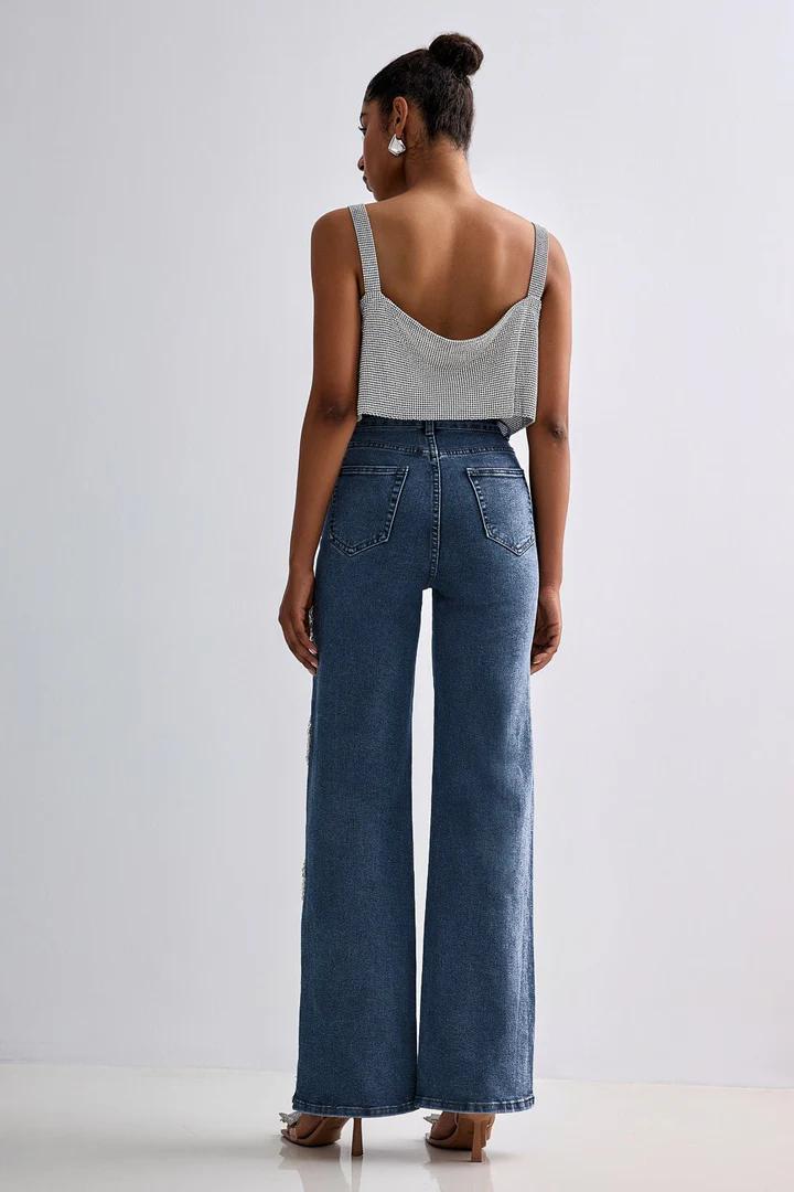 Women's Mid-waist Wide-leg Jeans With Heavy Craft Diamond-embellished Wavy Patterns, Featuring Classic Zipper And Button Fly With Functional Pockets, Split Hems, And A Drapey Straight Cut. Suitable For All Seasons And Various Occasions.