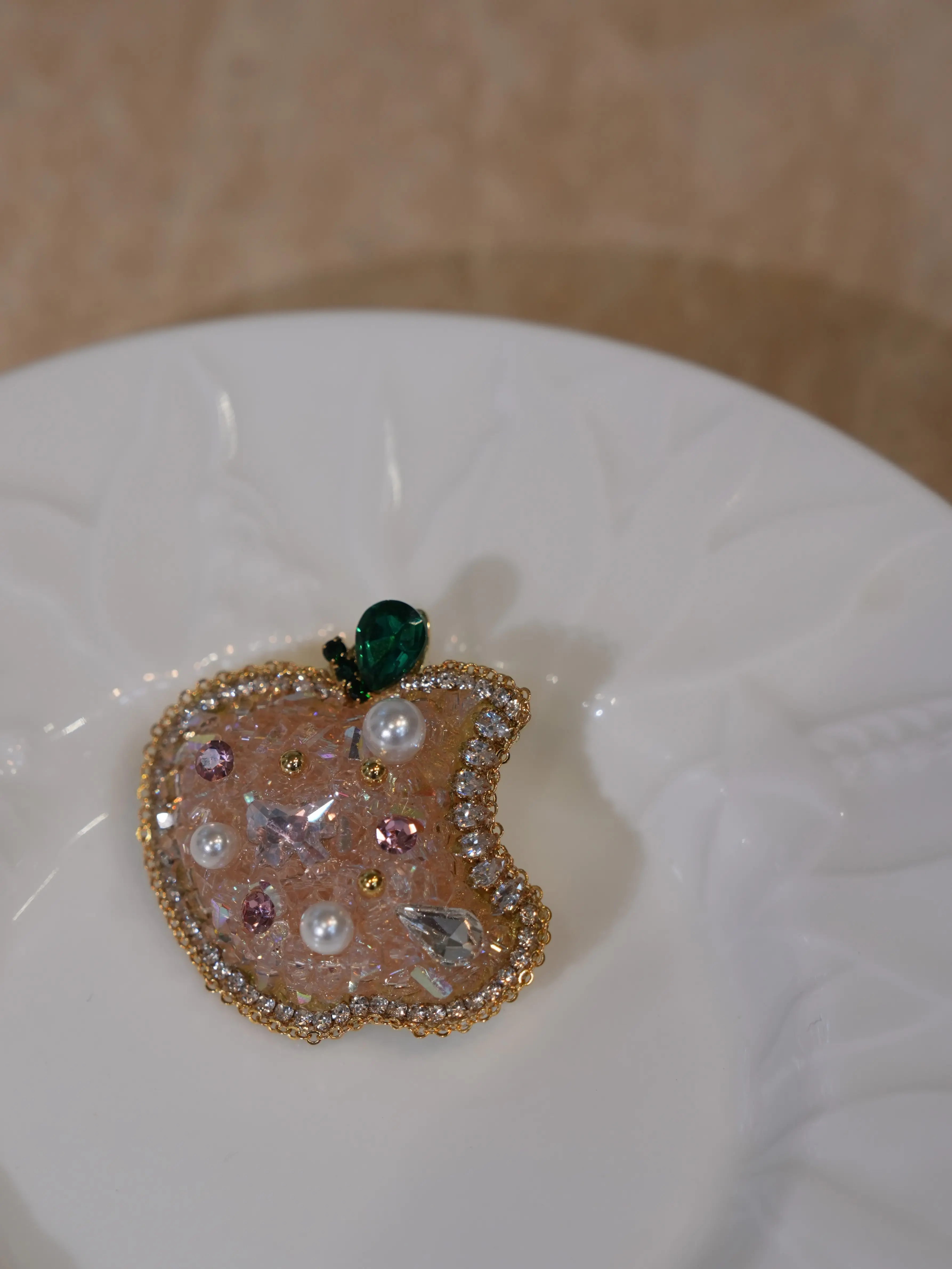 Elegant Apple Brooch with Rhinestones and Pearls Gold Tone Frame for Women's Fashion Accessories