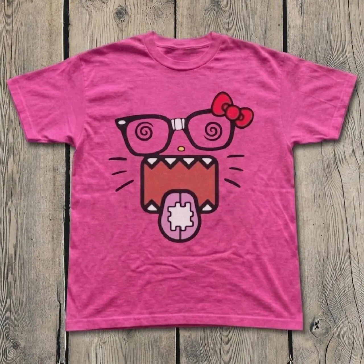 GILDAN Graphic T-Shirt, Retro Cute Cartoon Tee, Funny Glasses Design, Pink Unisex Casual Shirt