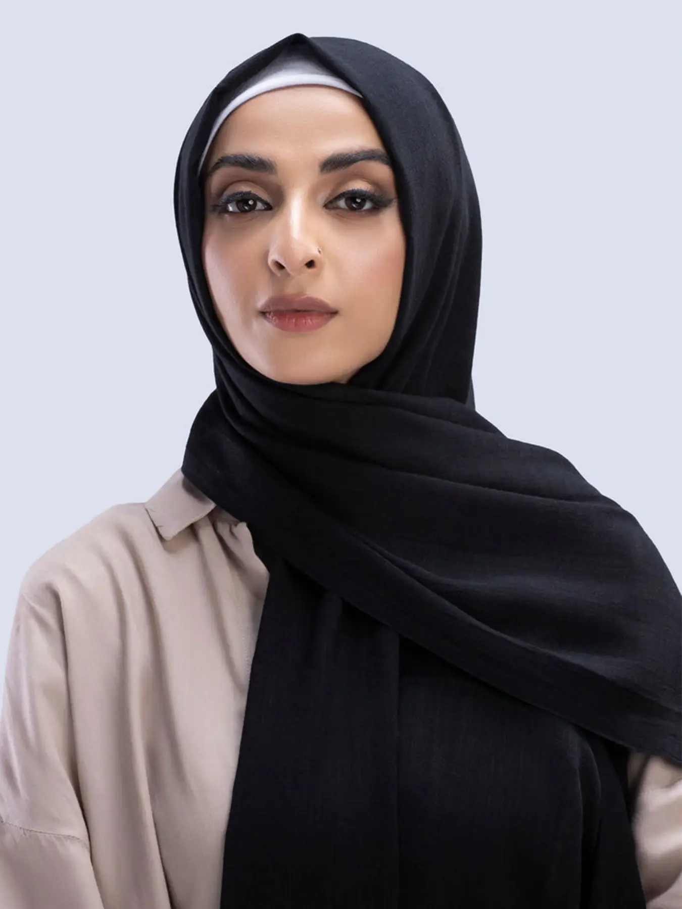 Elegant Women's Plain Edge Scarf Head Wrap, Comfortable Breathable Accessory for All Seasons, Perfect Daily Wear for Ladies