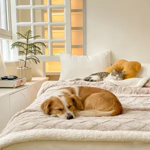 Double-Layer Dog Blanket, Soft Fluffy Pet Throw, Washable Warm Blanket for Dogs, Suitable for Dog Beds and Cages, Multiple Colors