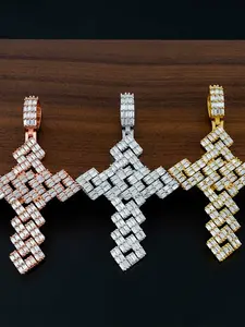 LYEECYEE Fashion Hip-Hop Jewelry Pendant Necklace, Cross Pendant Necklace for Men and Women, Hip-Hop Trendy Streetwear Accessory, the perfect gift for festivals and parties.