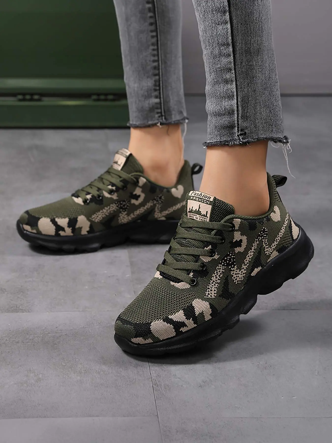 Women's Camouflage Non-Slip Outdoor Sneakers, Casual Sporty Lightweight Athletic Sneakers | Lightweight and comfortable, versatile for all seasons, a thoughtful choice for Christmas gifts.