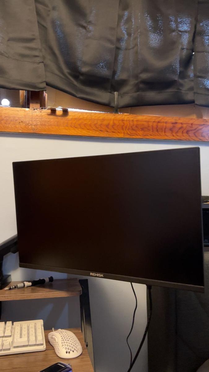 Item: 75hz, 22inch, Flat